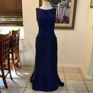 MONTAGE by MON CHERI Navy Blue Sleeveless Beaded/Lace Dress Size 8